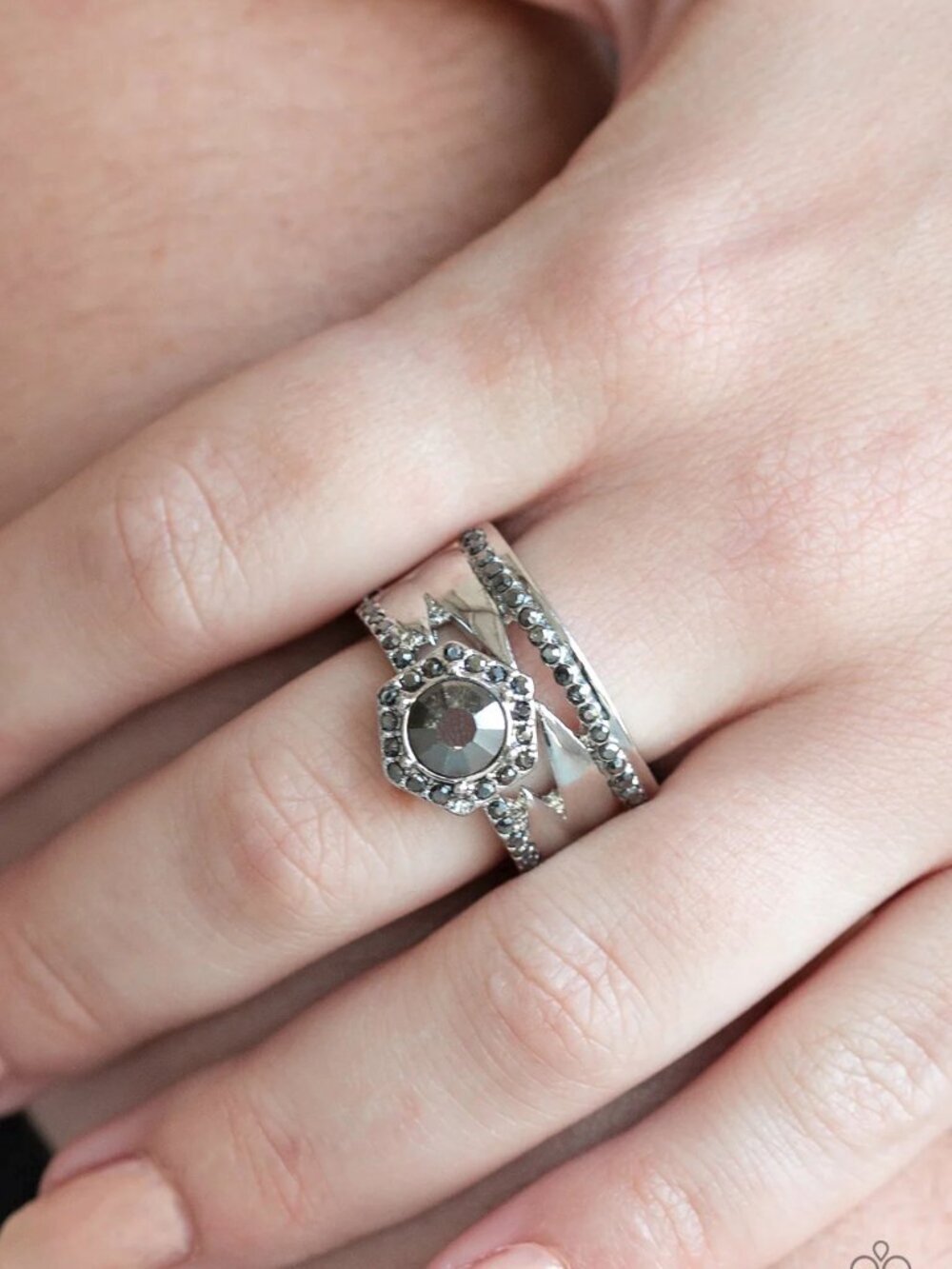 Paparazzi Jewelry Accessories - Modern Maven - Silver Ring - Vintage